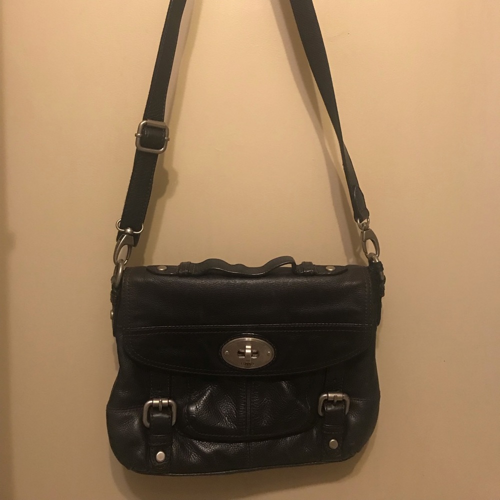 Fossil Maddox Turn Lock Black Leather Crossbody